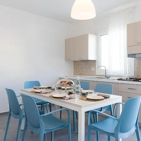 Gorgeous Apartment In Cava D'Aliga With Wifi *